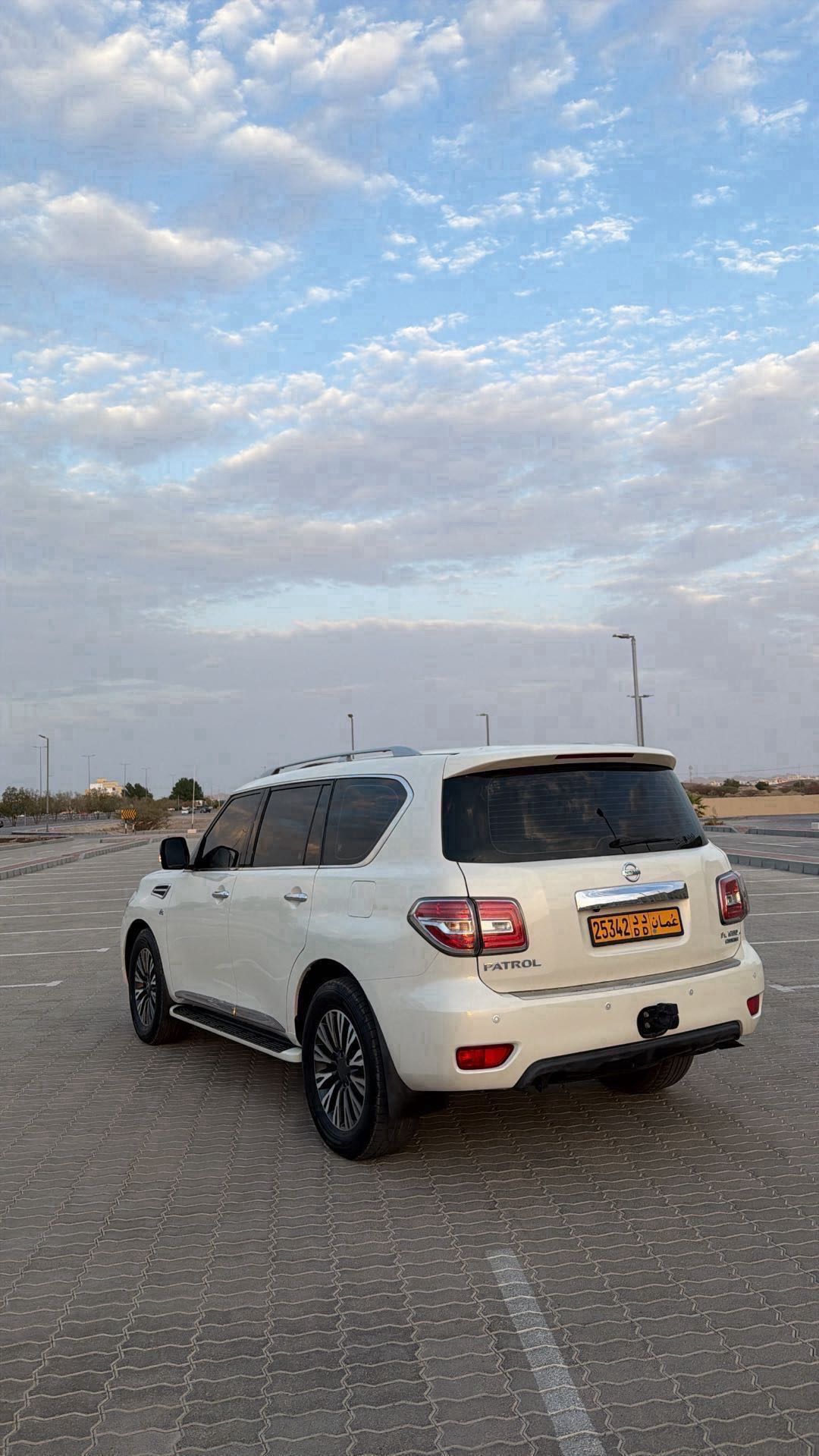 Car Image 2019 NISSAN PATROL Platinum