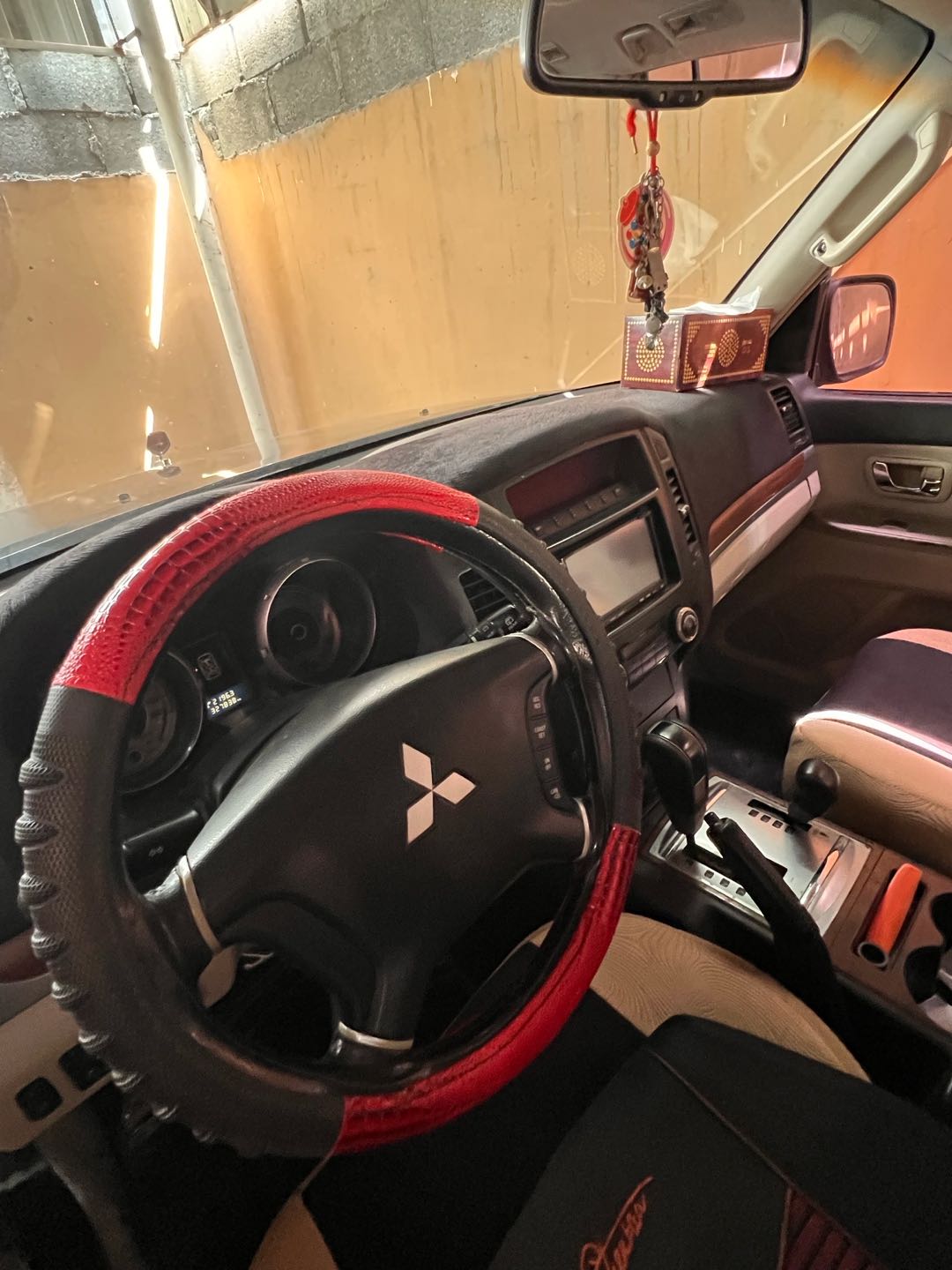 Car Image 2009 MITSUBISHI PAJERO GLS