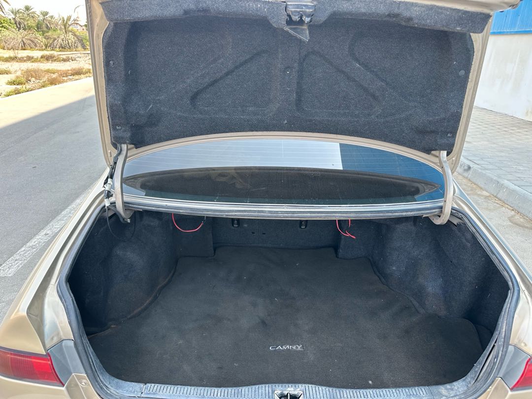 Car Image 1998 TOYOTA CAMRY XLE