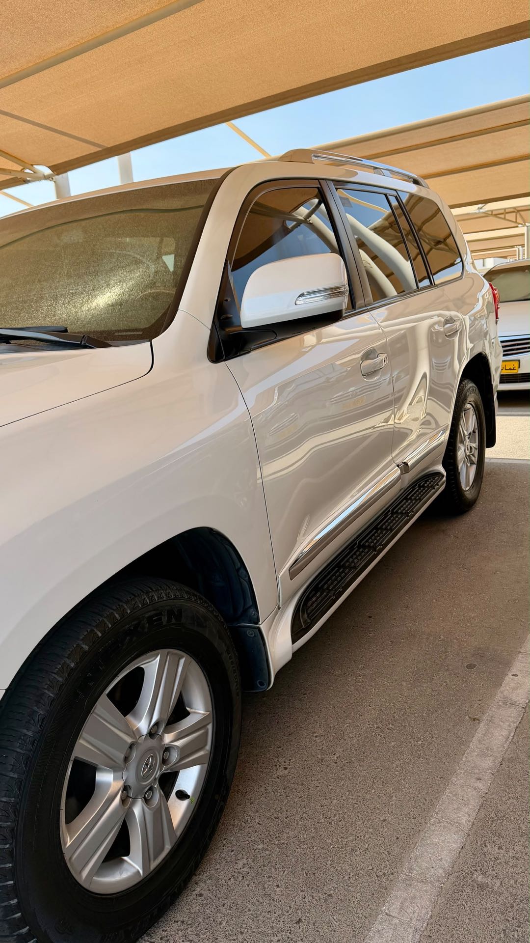 Car Image 2015 TOYOTA LAND CRUISER GX.R