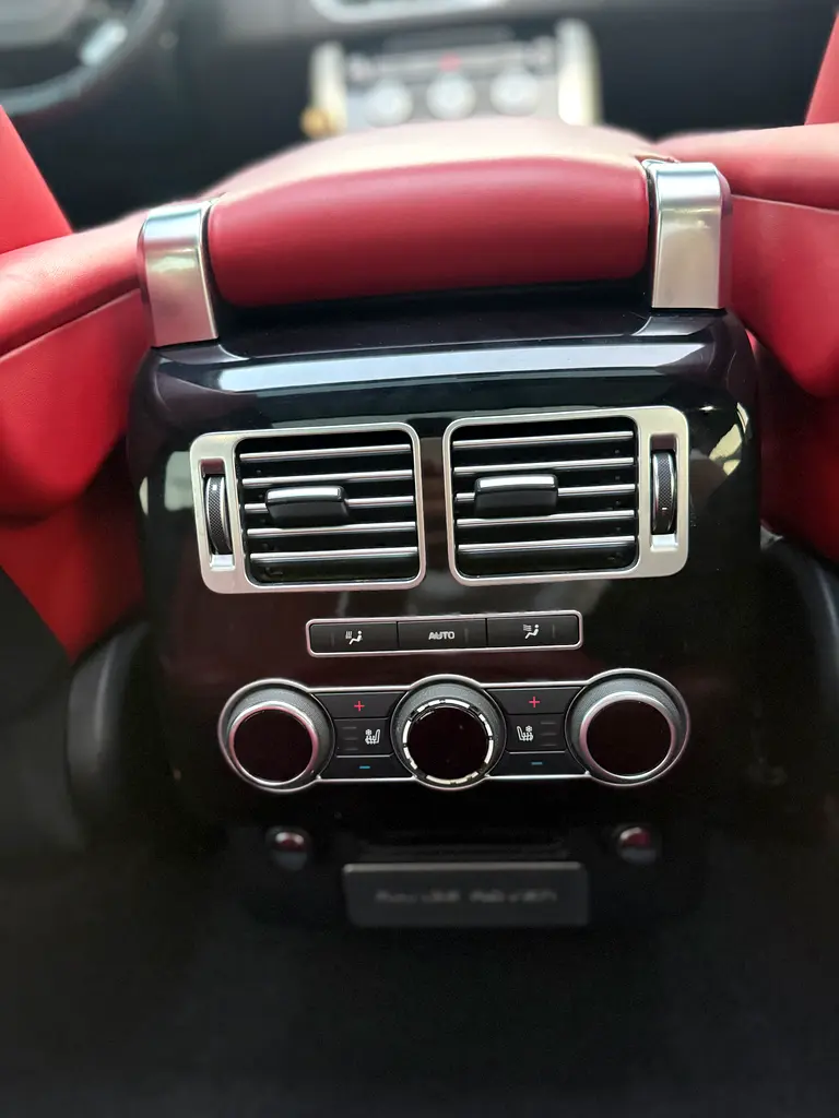 Car Image 2017 LAND ROVER VOGUE Supercharged