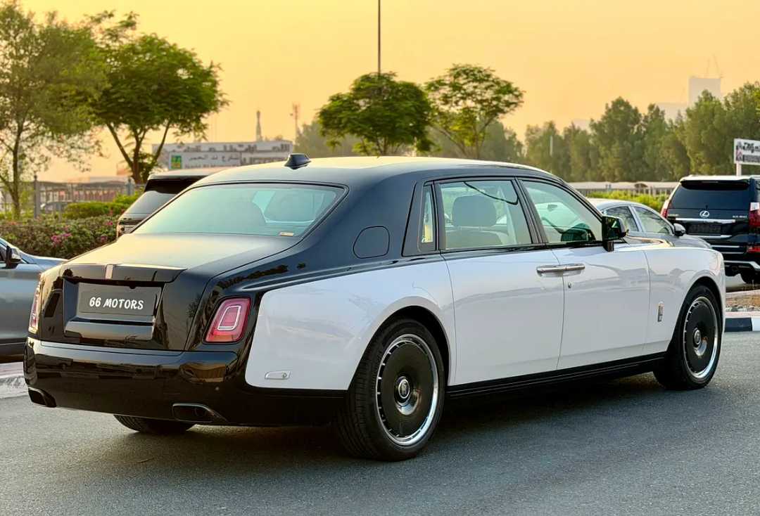 Car Image 2026 ROLLS ROYCE PHANTOM Extended Wheel Base