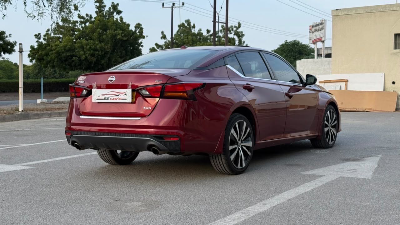 Car Image 2019 NISSAN ALTIMA SR