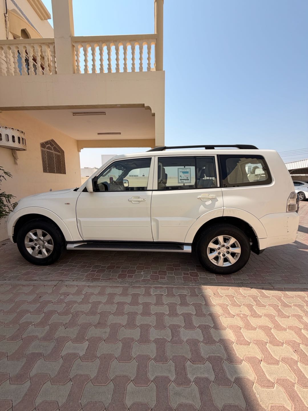 Car Image 2018 MITSUBISHI PAJERO GLS