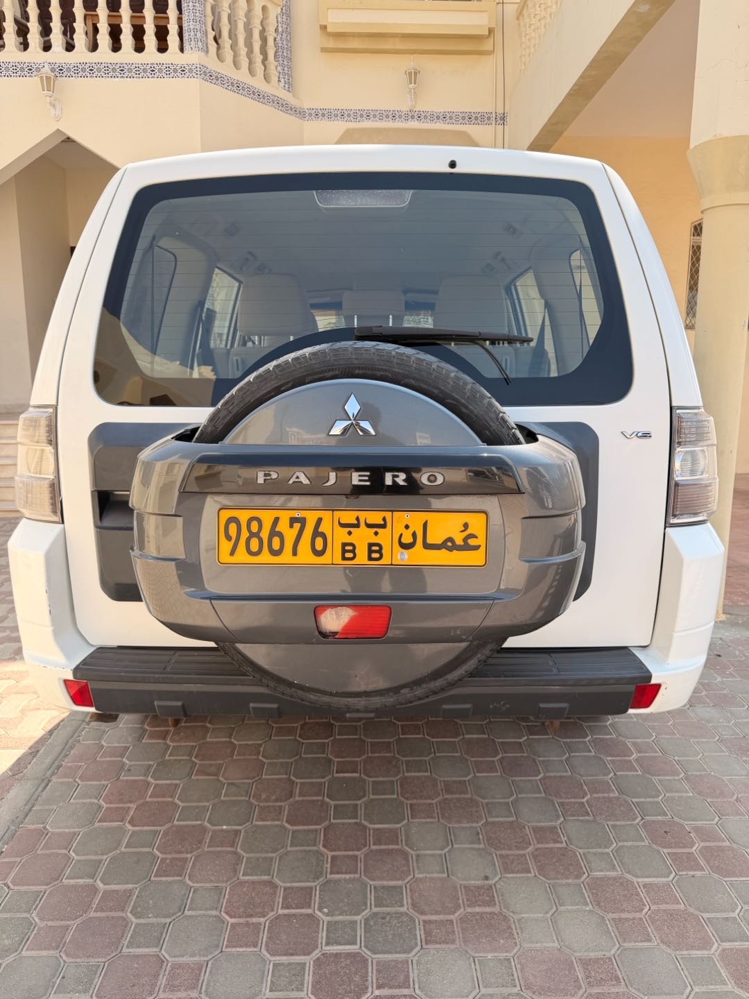 Car Image 2018 MITSUBISHI PAJERO GLS