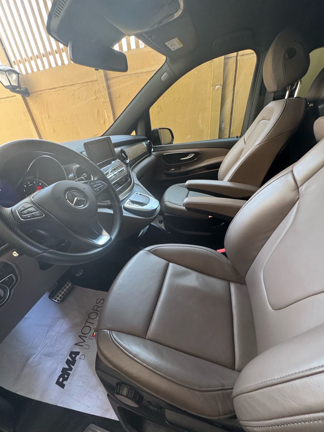Car Image 2023 MERCEDES V Class 