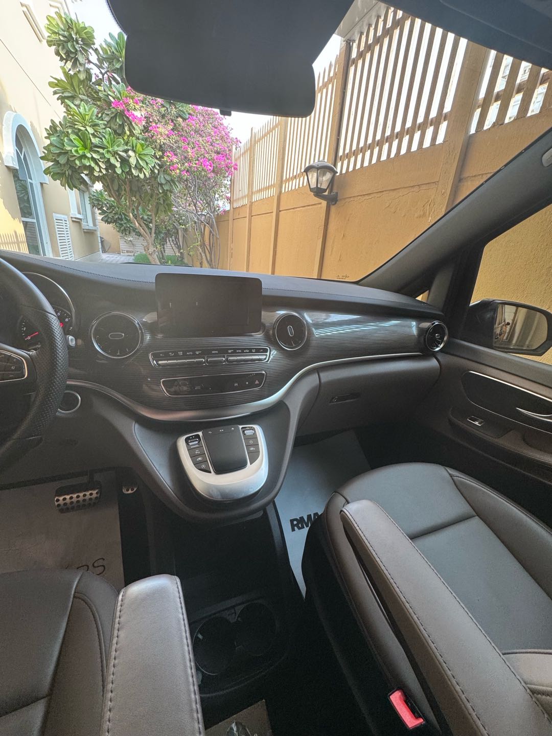 Car Image 2023 MERCEDES V Class 