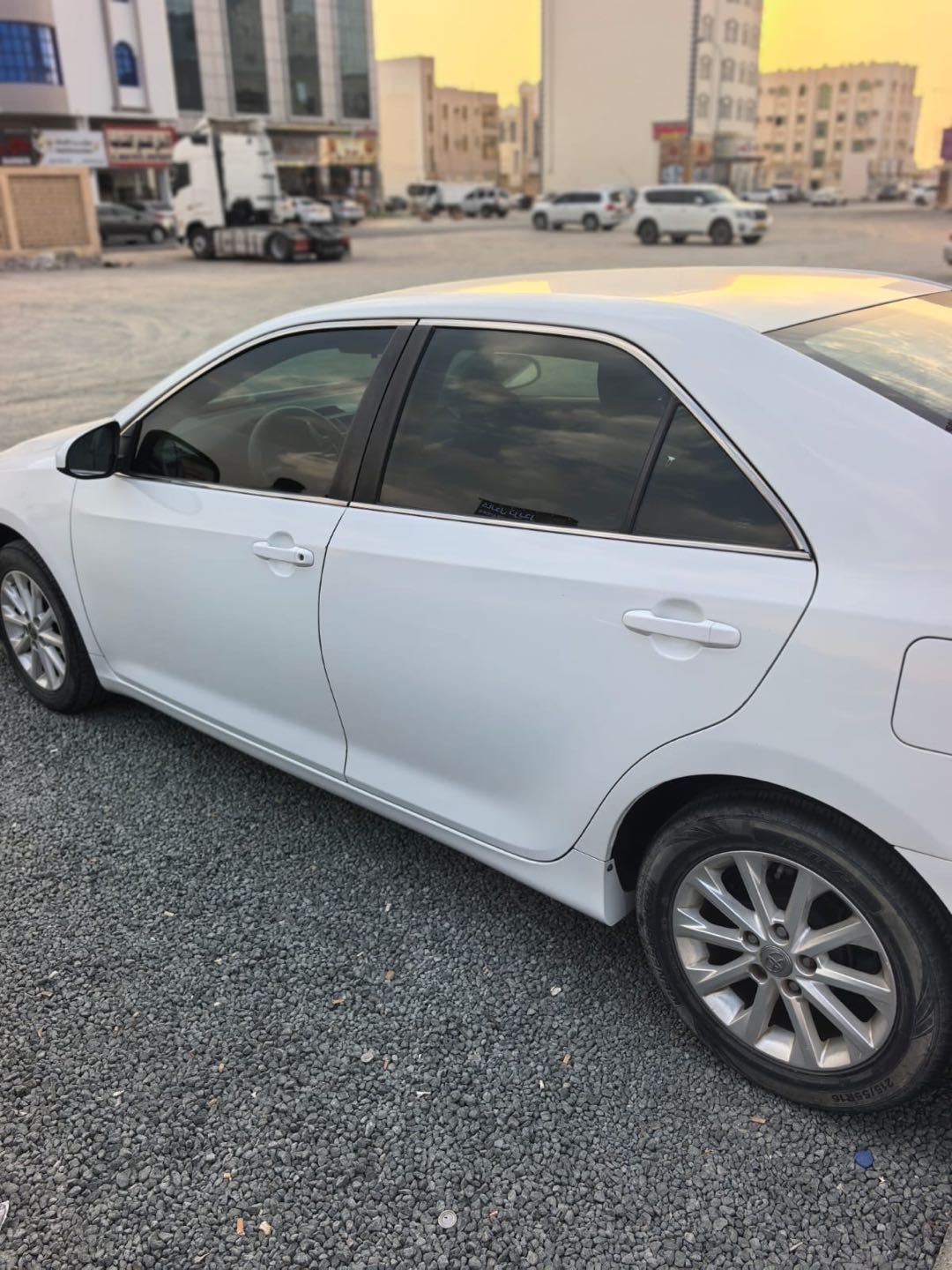 Car Image 2012 TOYOTA CAMRY XLE