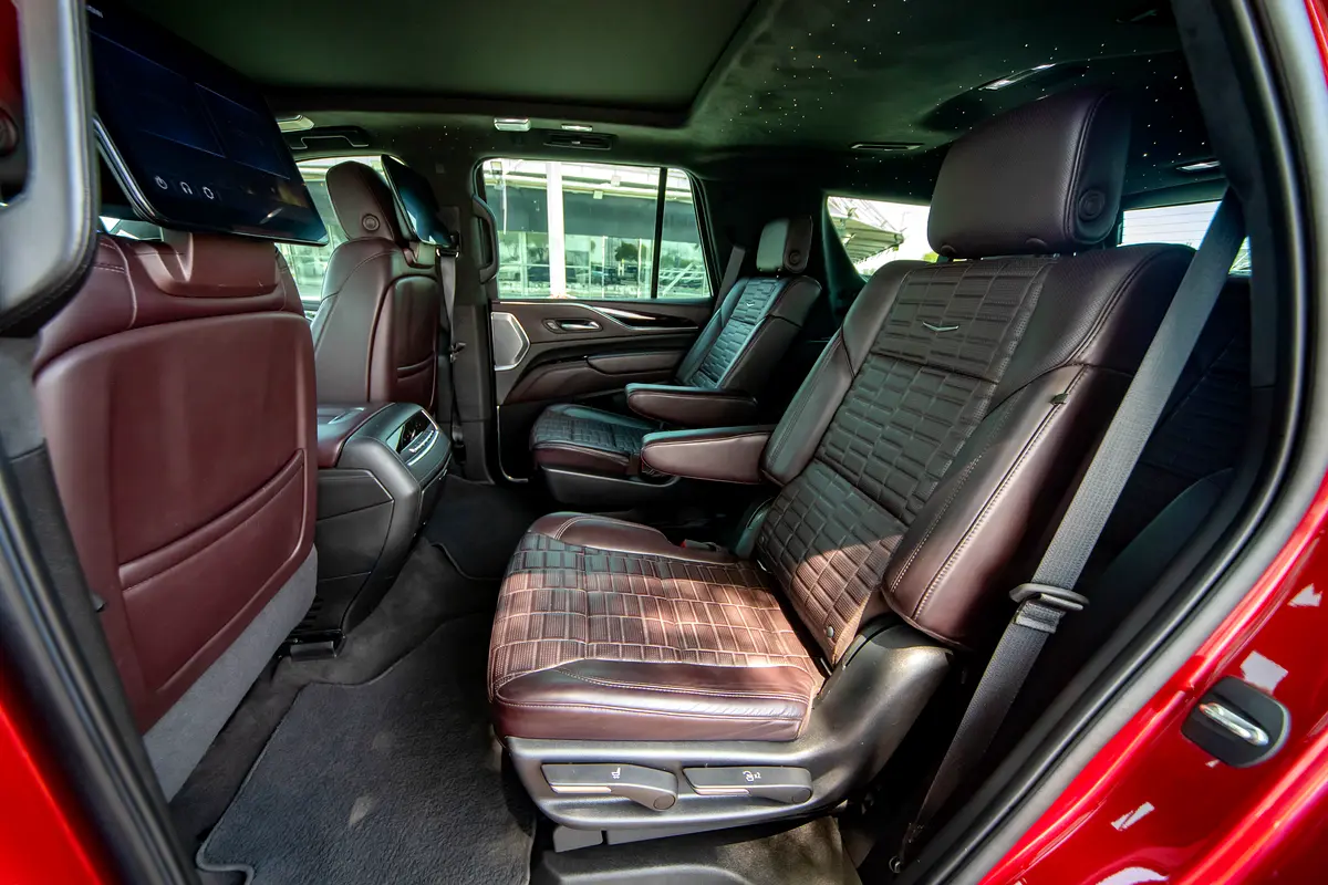 Car Image 2022 CADILLAC ESCALADE Platinum