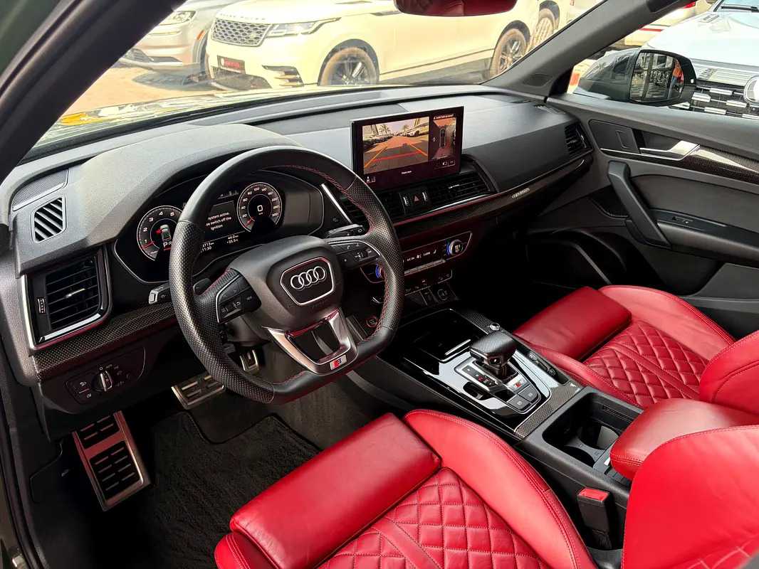 Car Image 2021 AUDI SQ5 