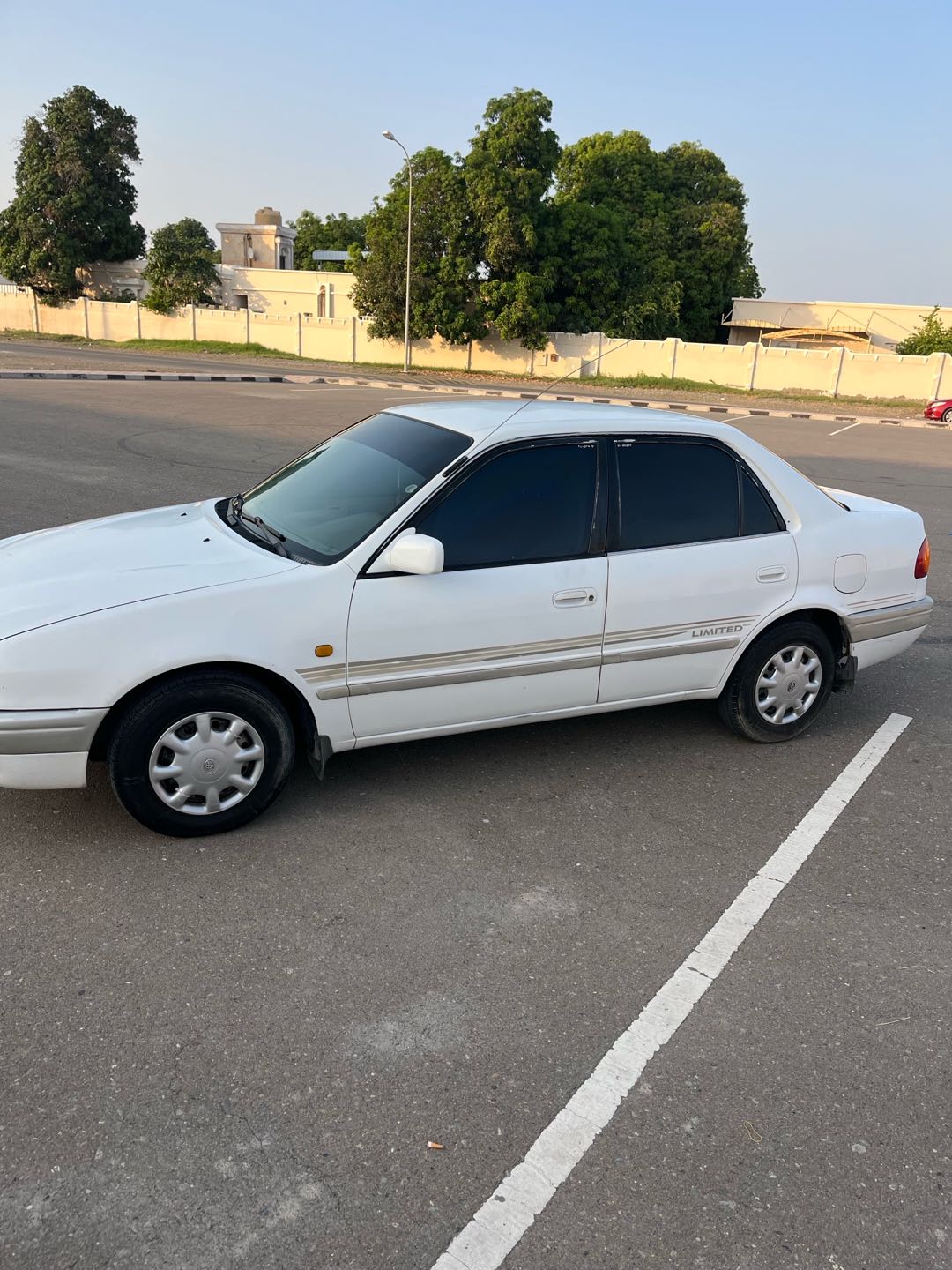 Car Image 1999 TOYOTA COROLLA XLI