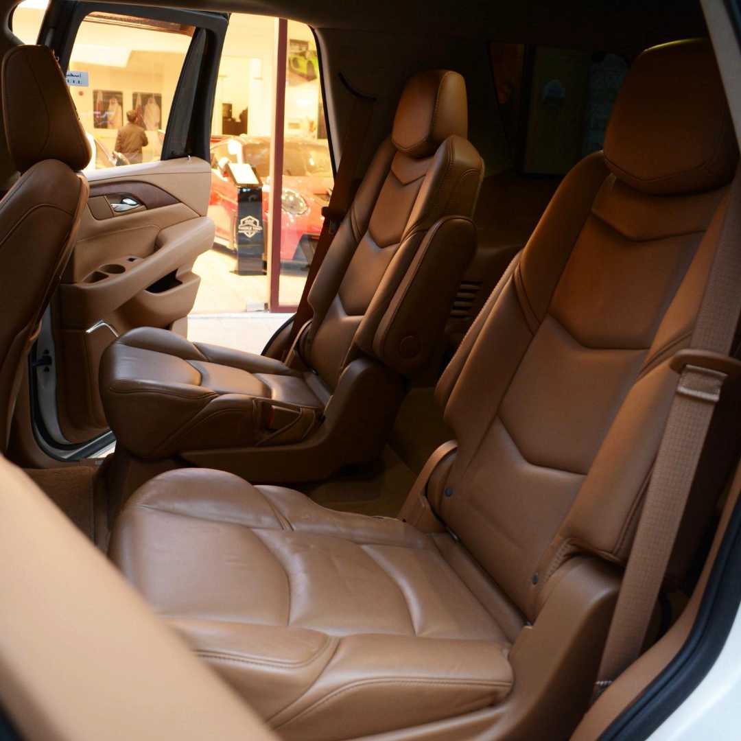 Car Image 2016 CADILLAC ESCALADE Base