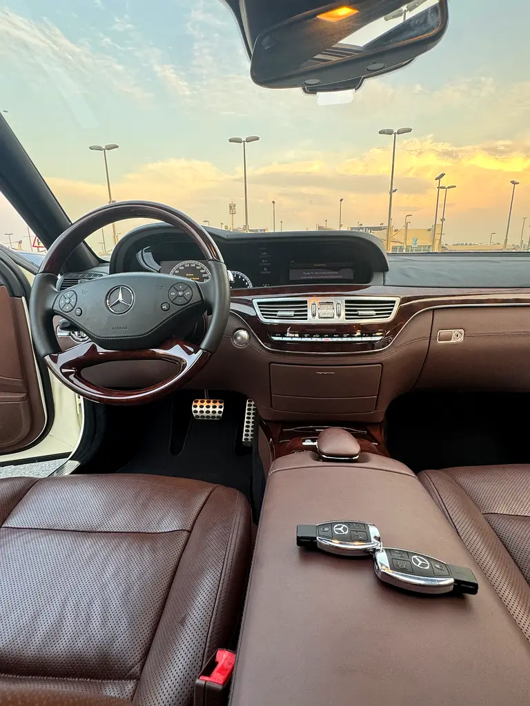 Car Image 2011 MERCEDES S Class 500