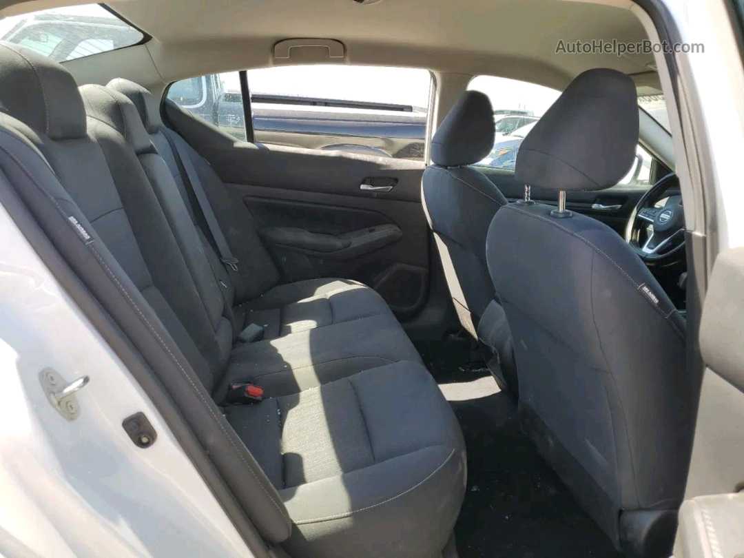 Car Image 2021 NISSAN ALTIMA S