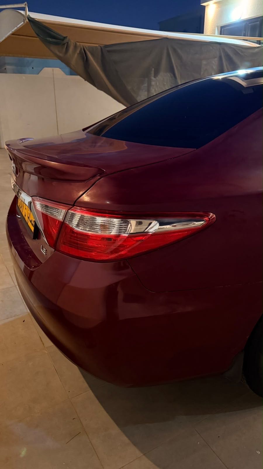 Car Image 2016 TOYOTA CAMRY LE