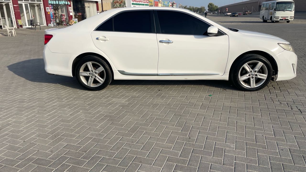 Car Image 2013 TOYOTA CAMRY GL