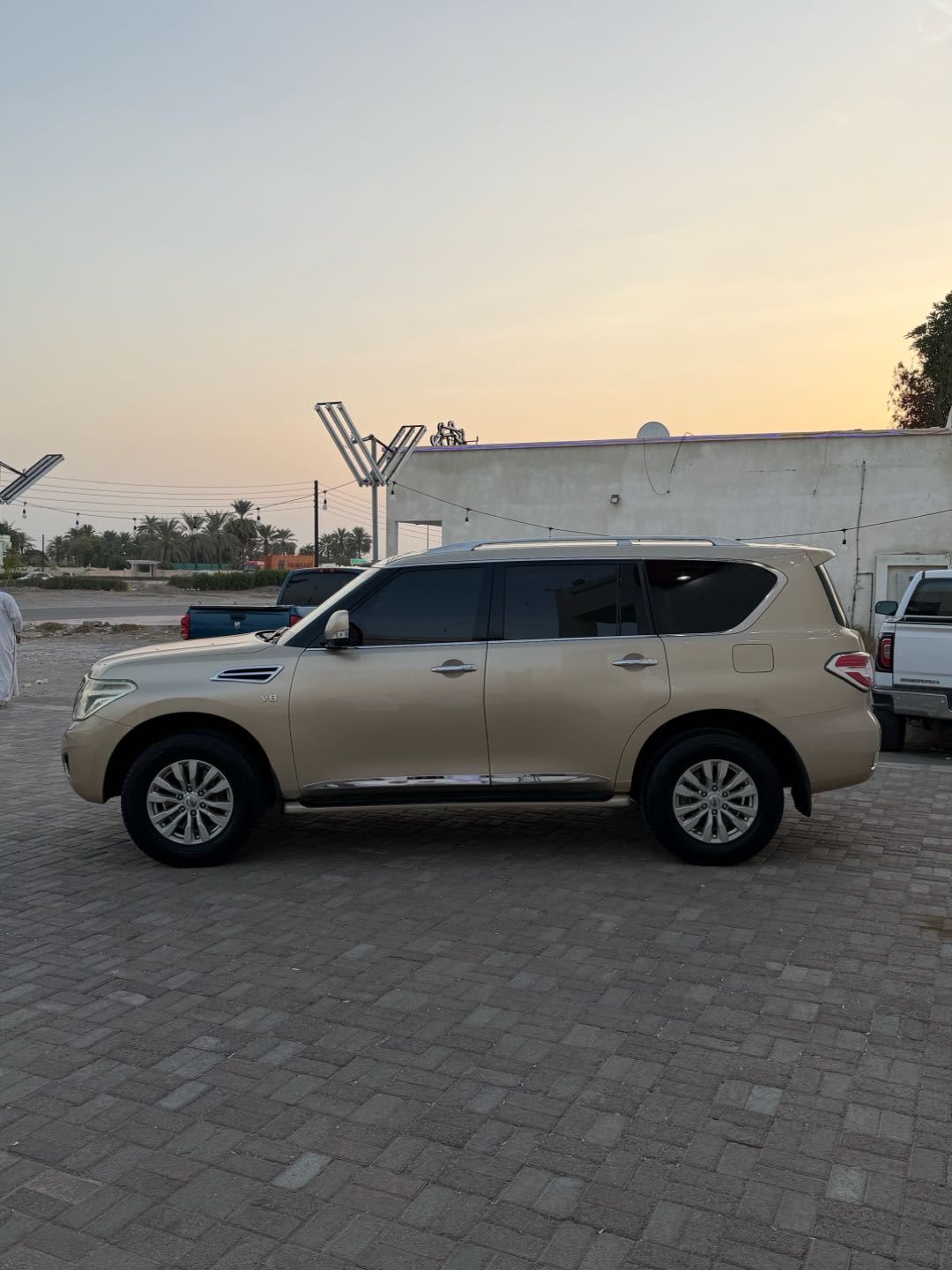 Car Image 2015 NISSAN PATROL SE