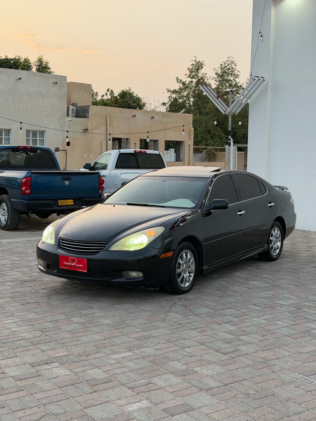 Car Image 2004 LEXUS ES 