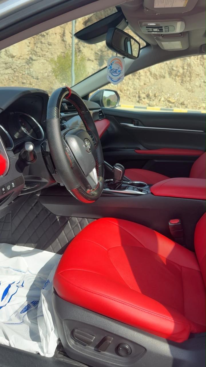 Car Image 2019 TOYOTA CAMRY XSE