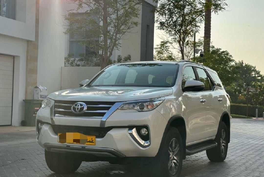 Car Image 2020 TOYOTA FORTUNER GX