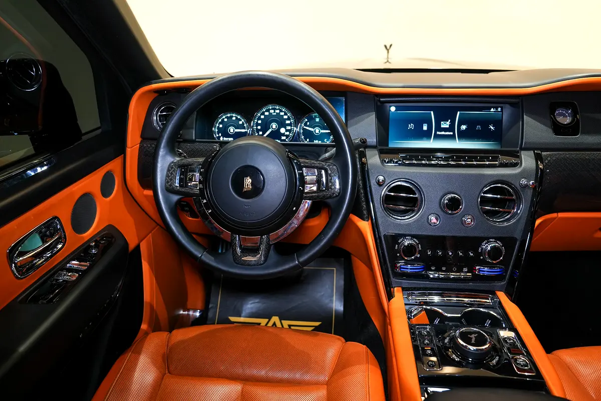 Car Image 2024 ROLLS ROYCE CULLINAN 
