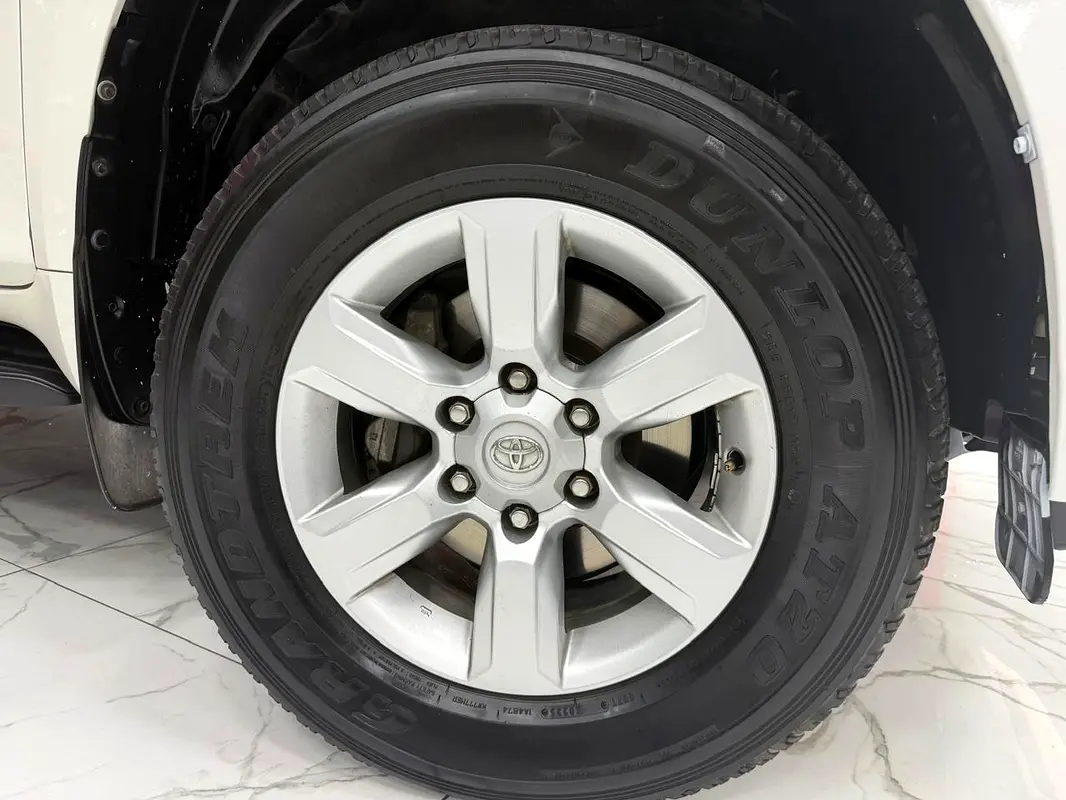 Car Image 2015 TOYOTA Prado EXR