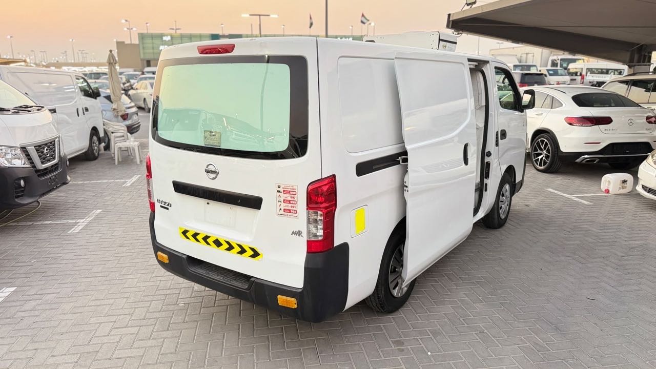 Car Image 2020 NISSAN URVAN Standard