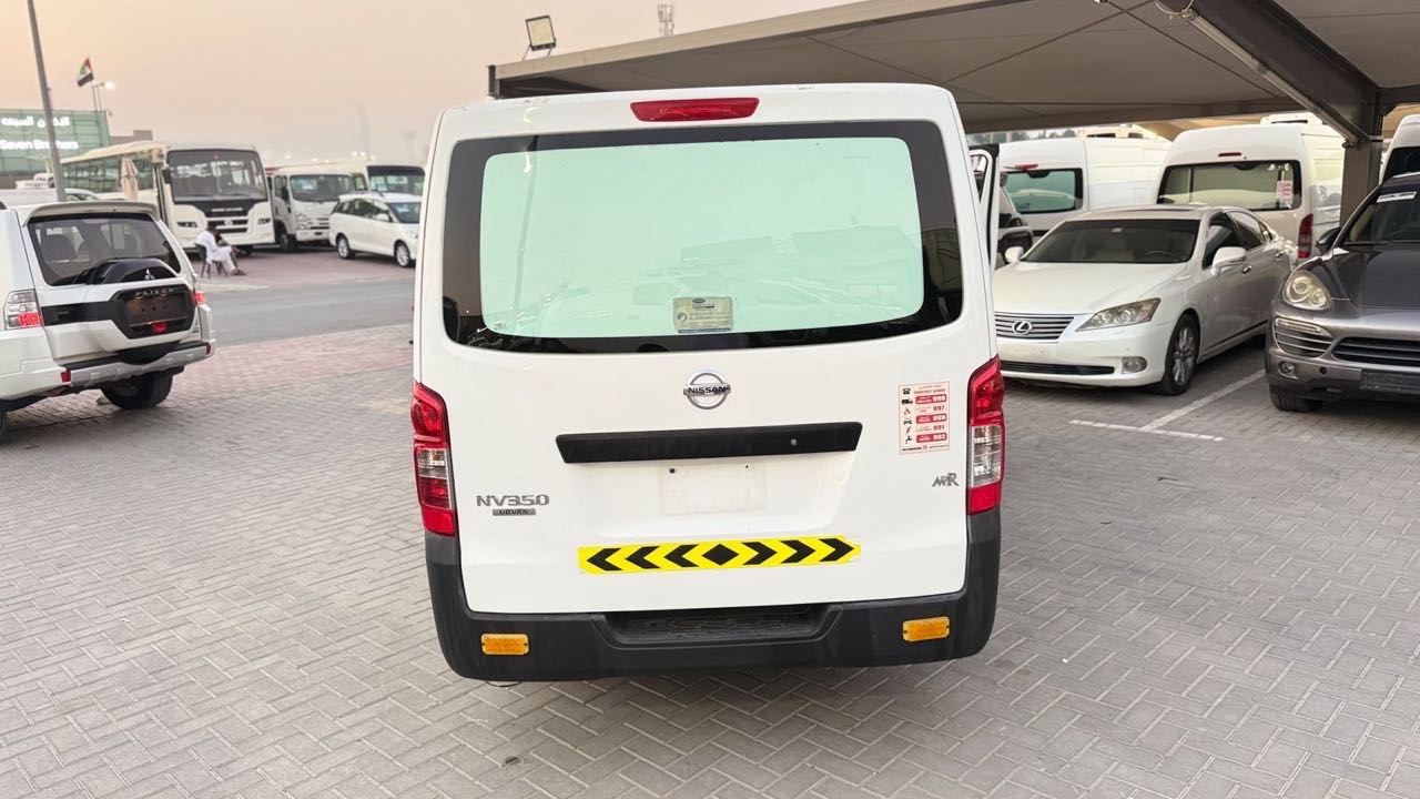 Car Image 2020 NISSAN URVAN Standard