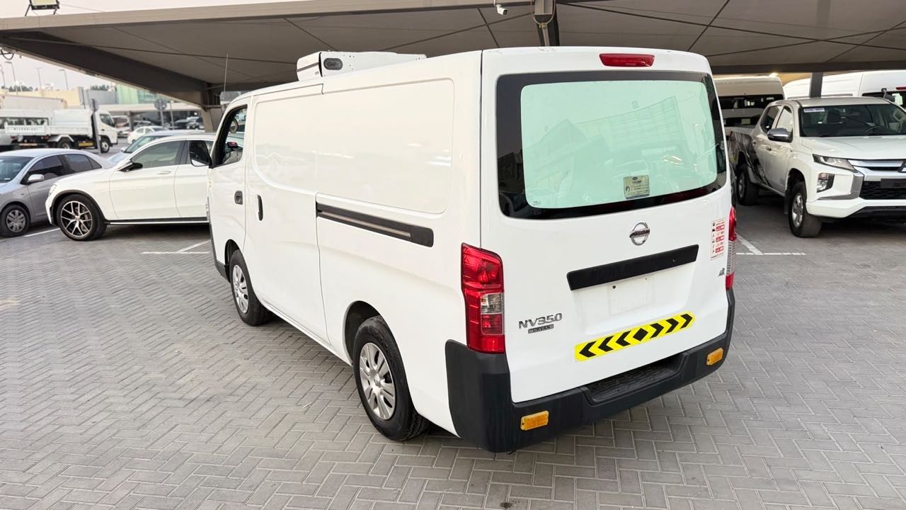 Car Image 2020 NISSAN URVAN Standard