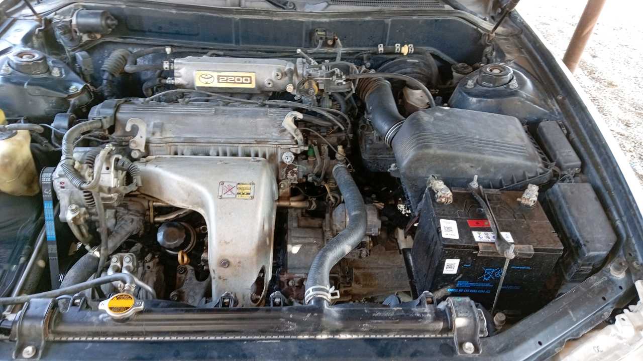 Car Image 1995 TOYOTA CAMRY 