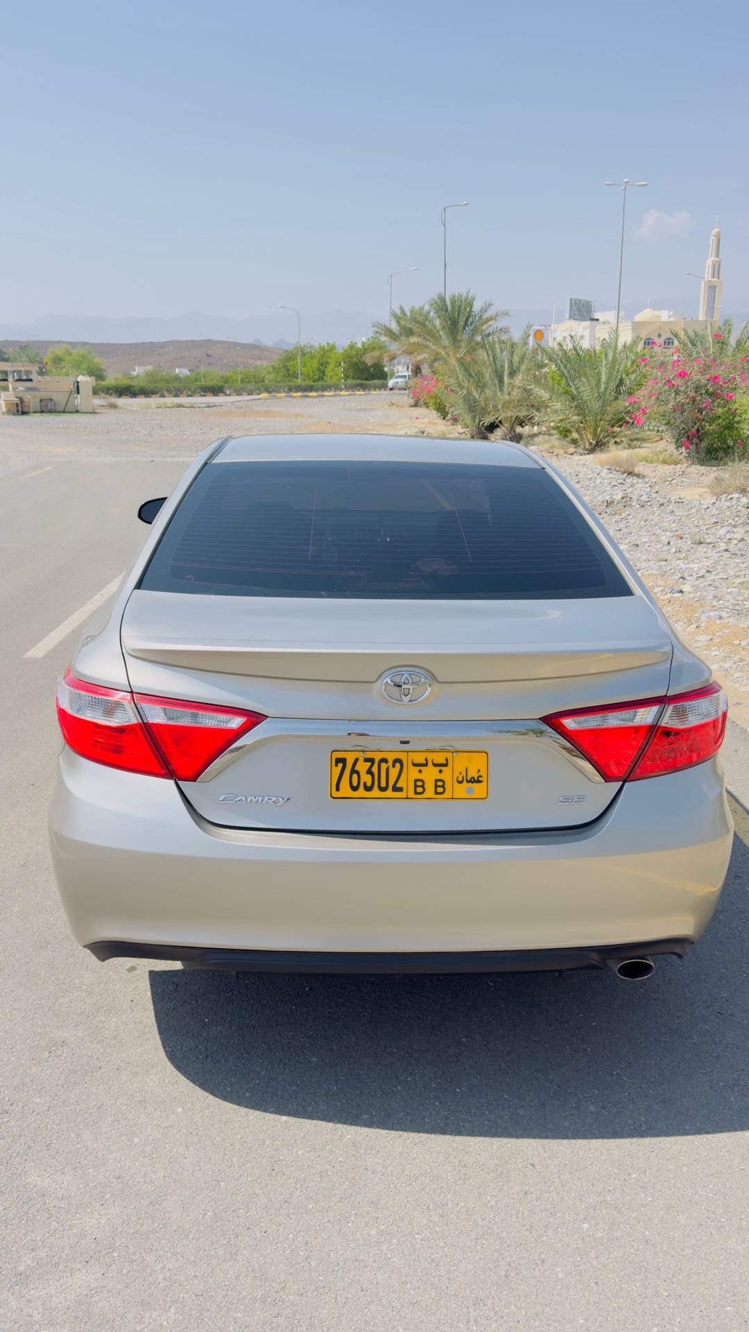 Car Image 2016 TOYOTA CAMRY SE