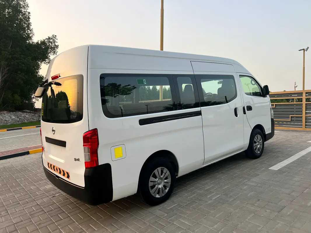 Car Image 2021 NISSAN URVAN NV350