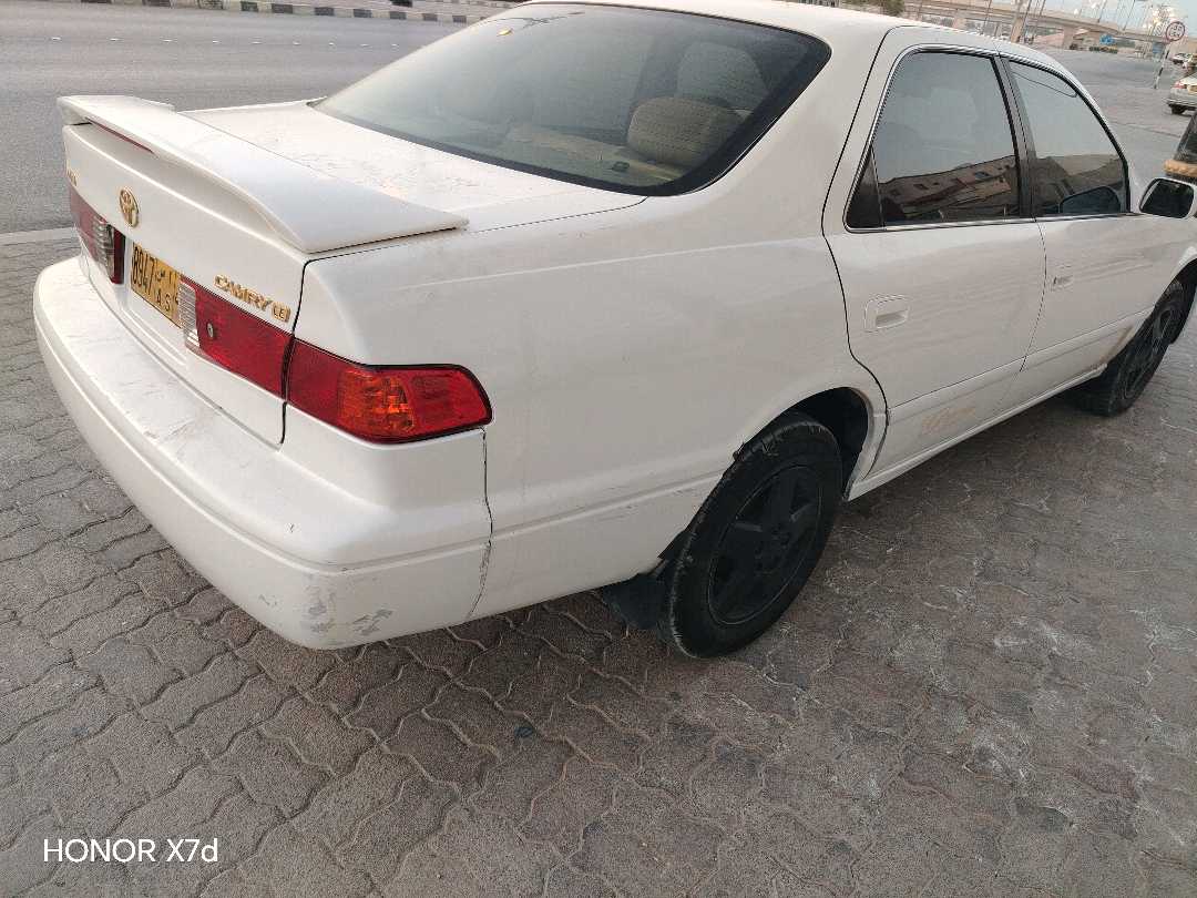 Car Image 2001 TOYOTA CAMRY XLE