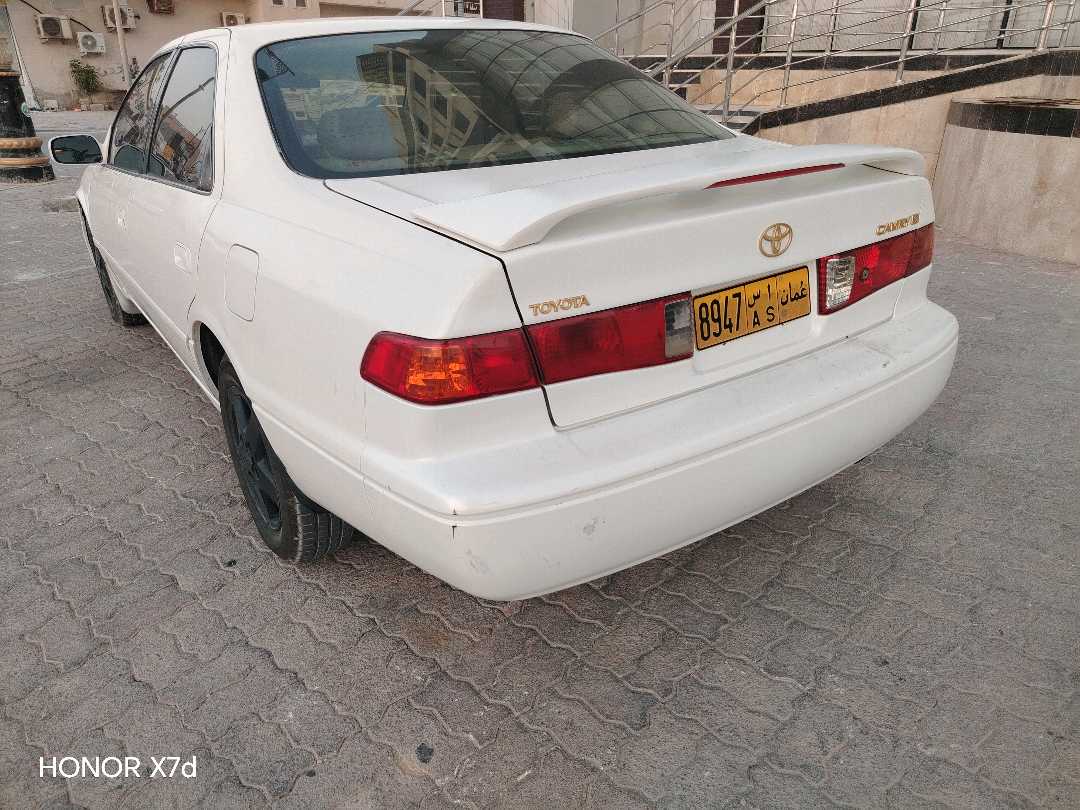 Car Image 2001 TOYOTA CAMRY XLE