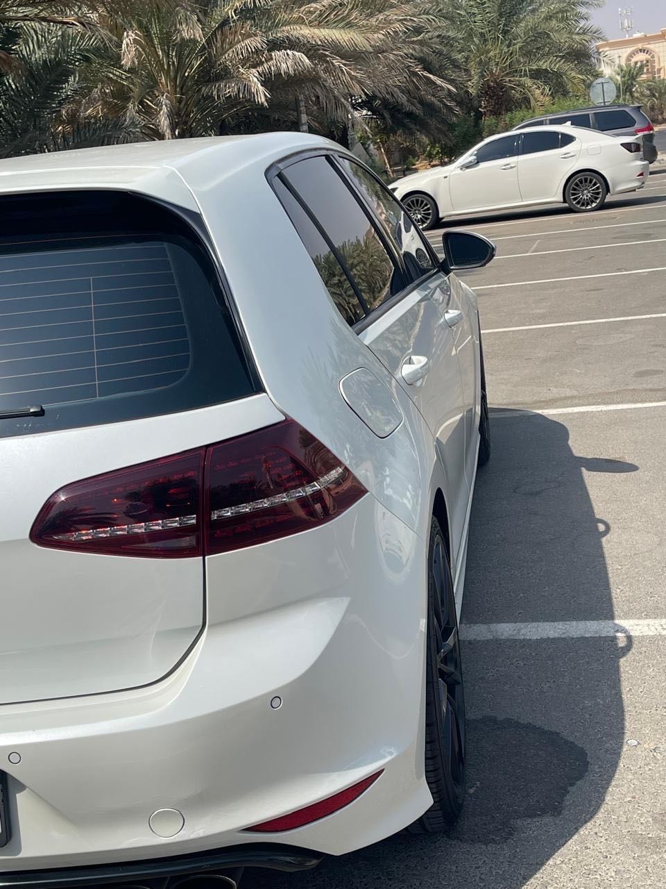 Car Image 2016 VOLKSWAGEN GOLF GTI