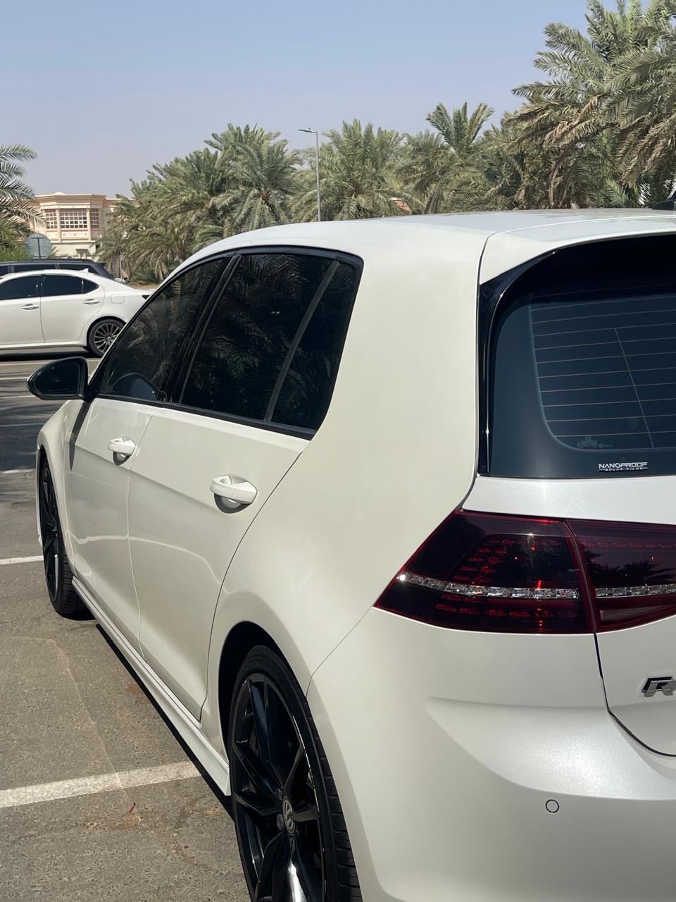Car Image 2016 VOLKSWAGEN GOLF GTI