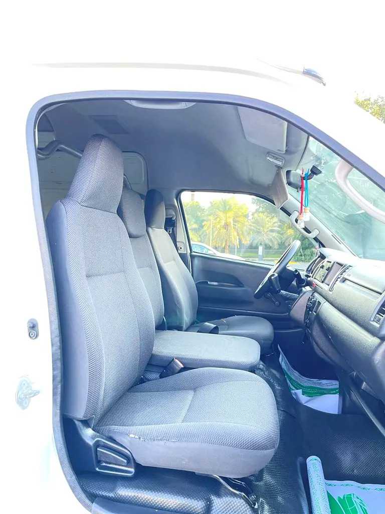 Car Image 2018 TOYOTA Hiace Panel