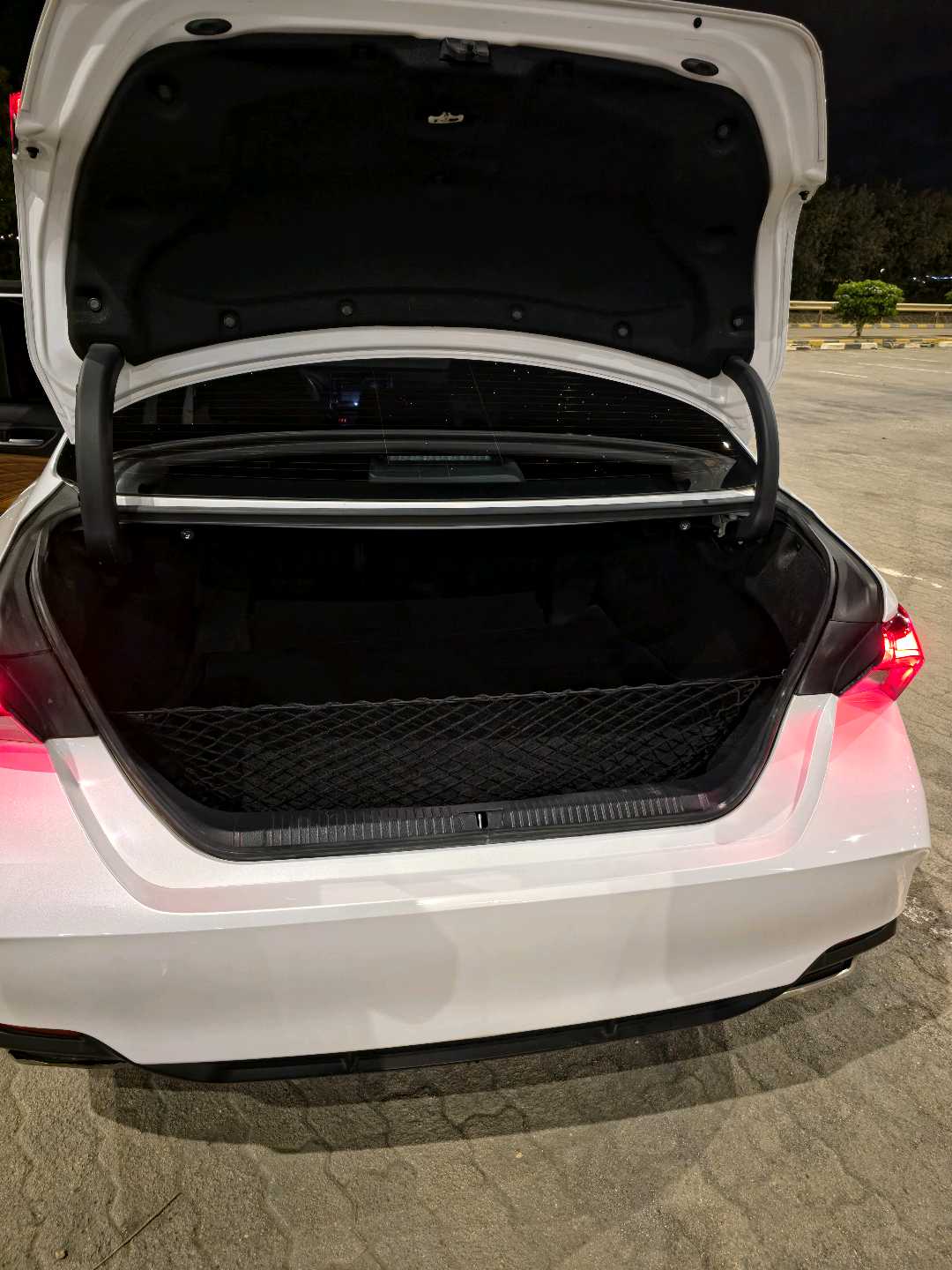 Car Image 2019 TOYOTA AVALON LIMITED