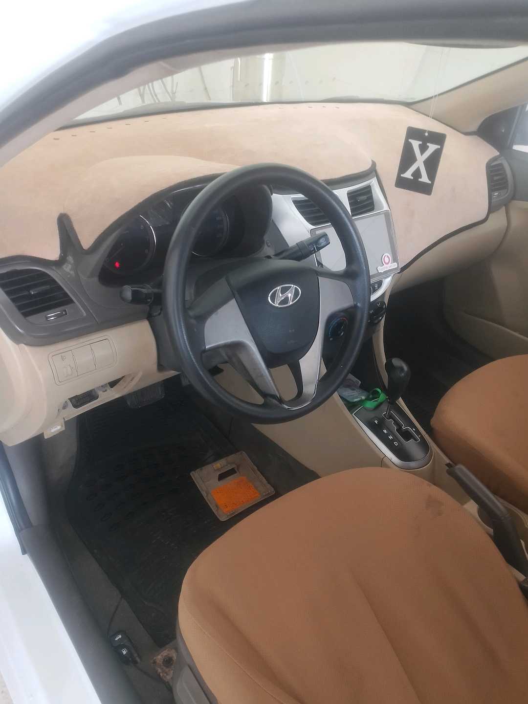 Car Image 2014 HYUNDAI ACCENT SE