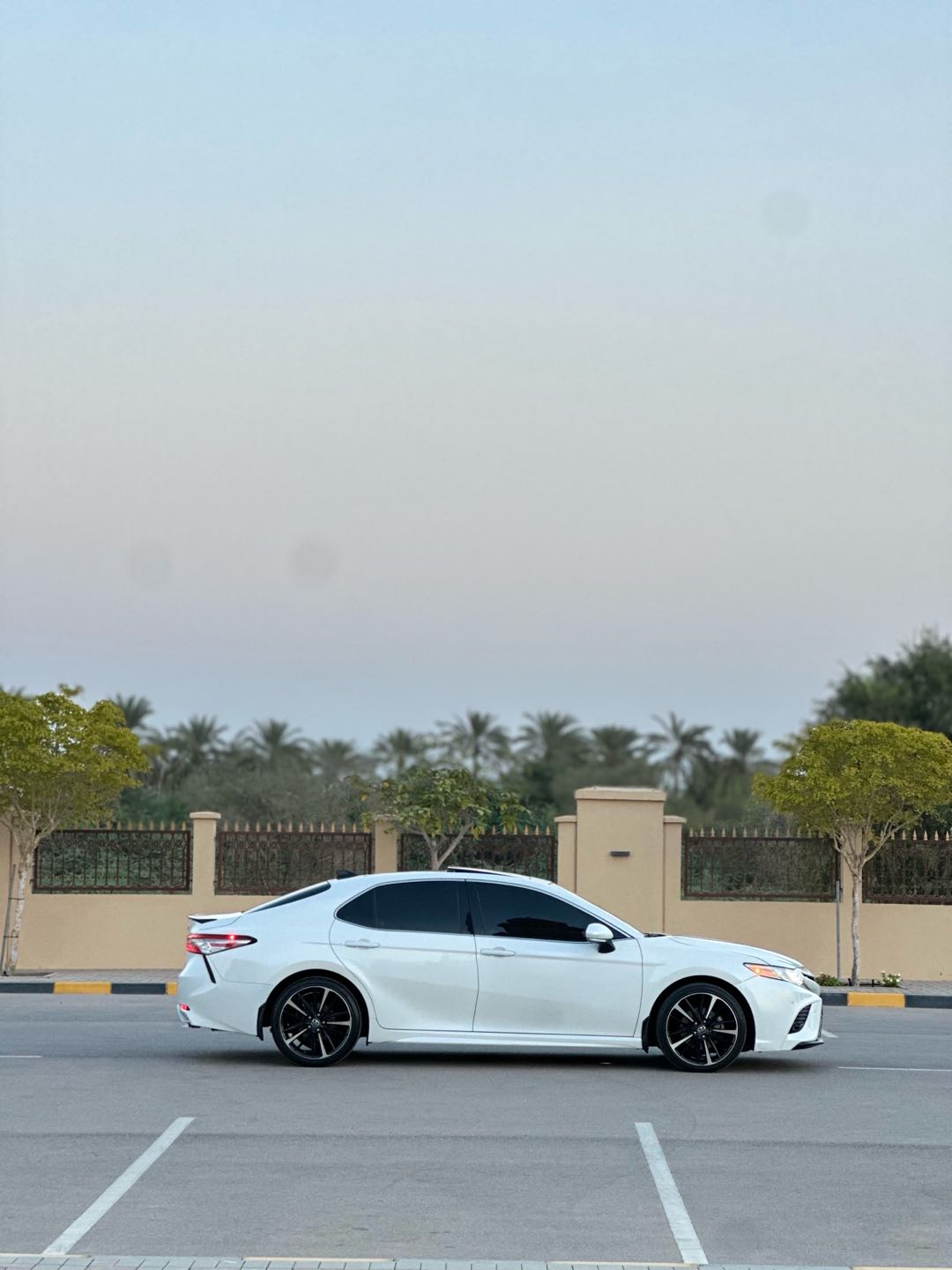 Car Image 2019 TOYOTA CAMRY XSE