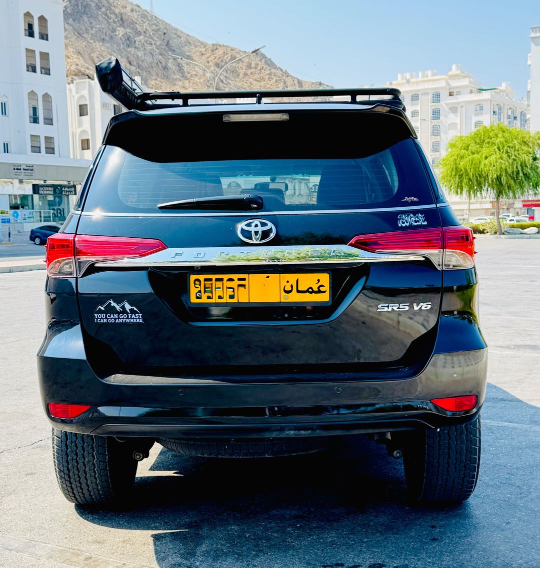 Car Image 2016 TOYOTA FORTUNER SR5