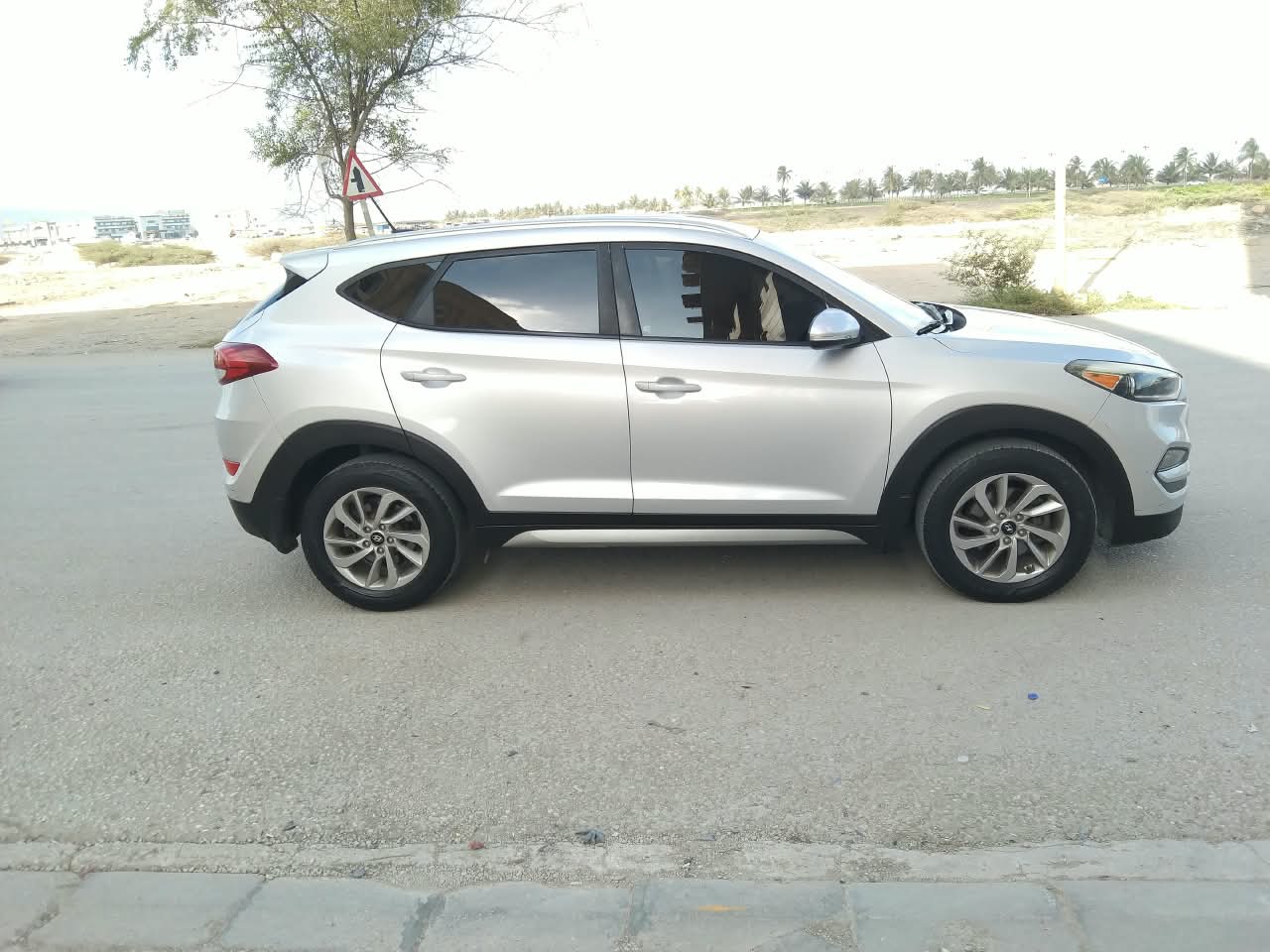 Car Image 2017 HYUNDAI TUCSON Limited