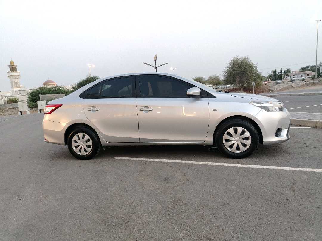 Car Image 2016 TOYOTA YARIS 1.5