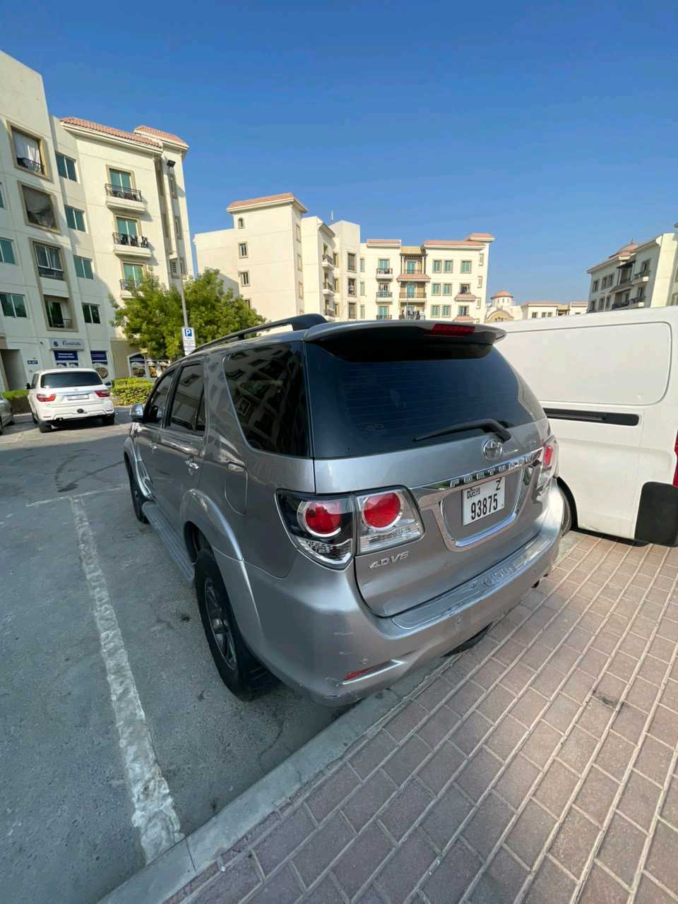 Car Image 2015 TOYOTA FORTUNER GXR