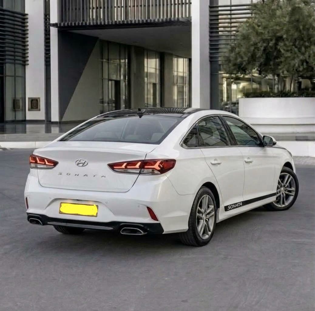 Car Image 2018 HYUNDAI SONATA LIMITED