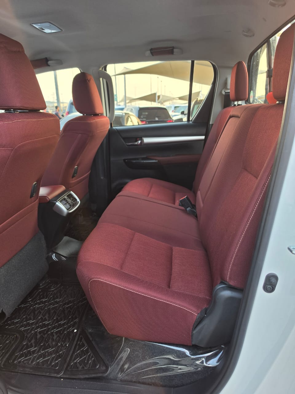 Car Image 2025 TOYOTA HILUX SR5
