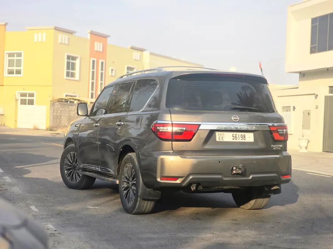 Car Image 2015 NISSAN PATROL SE