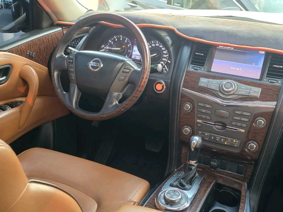 Car Image 2017 NISSAN PATROL Platinum