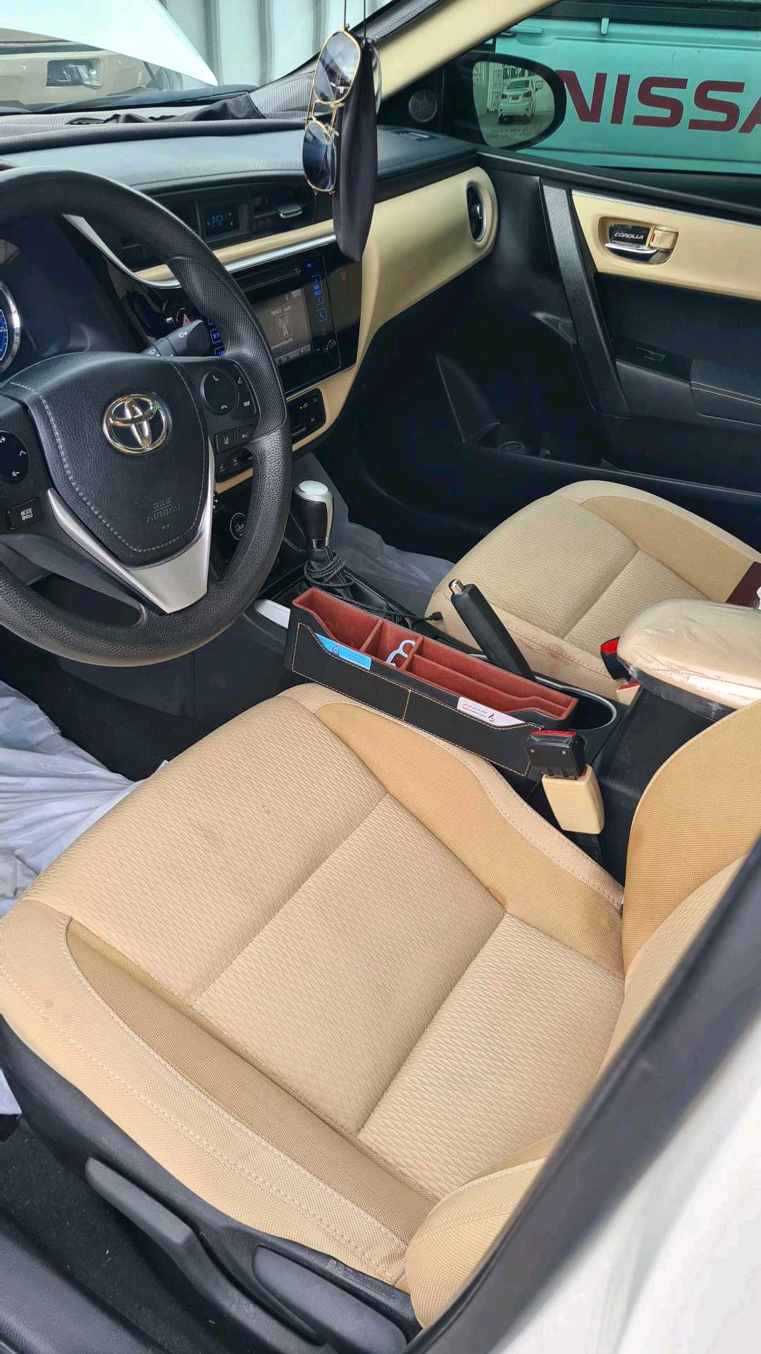 Car Image 2018 TOYOTA COROLLA L