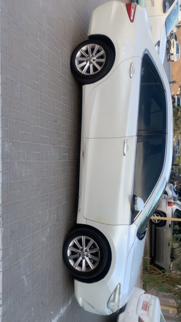 Car Image 2017 TOYOTA CAMRY E